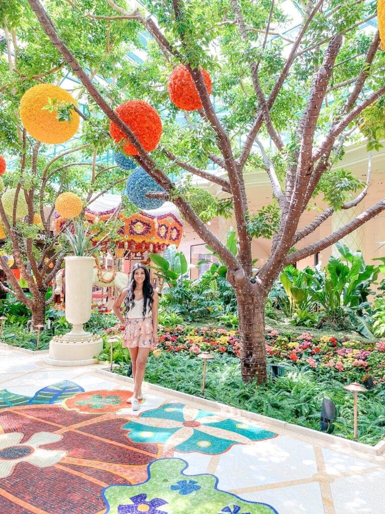 Immerse Yourself in Art: Instagrammable Spots in Las Vegas You Simply Can't  Miss — When She Roams